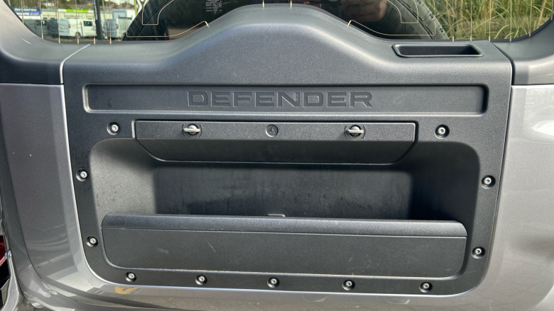 Land Rover Defender 3.0 D250 SE 110 5dr Auto Diesel Estate